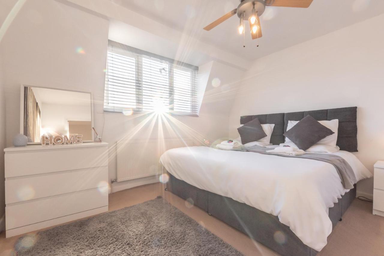 Best Price! Large Home For 4 - Smart Tv - Comfy Beds - Garden - 4 Single Beds Or 2 Doubles! ポーツマス エクステリア 写真